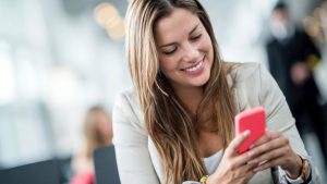 Piense cuidadosamente antes de decir o publicar algo en las redes sociales