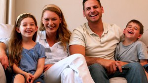 ¿De qué sirve contagiar a la familia con la risa?