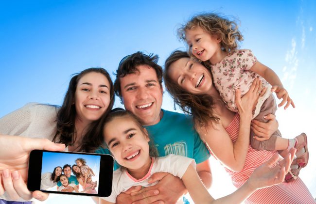 Que las redes sociales no afecten su vida familiar Que las redes sociales no afecten su vida familiar