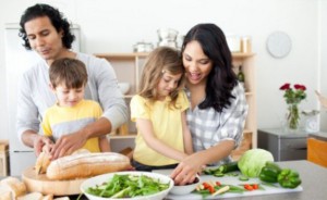 Mida sus reacciones que dañan a su familia y a otras personas